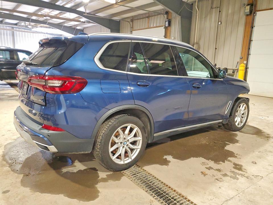 46843866 :رقم المزاد ، 5UXTA6C09M9F40944 vin ، 2021 Bmw X5 مزاد بيع