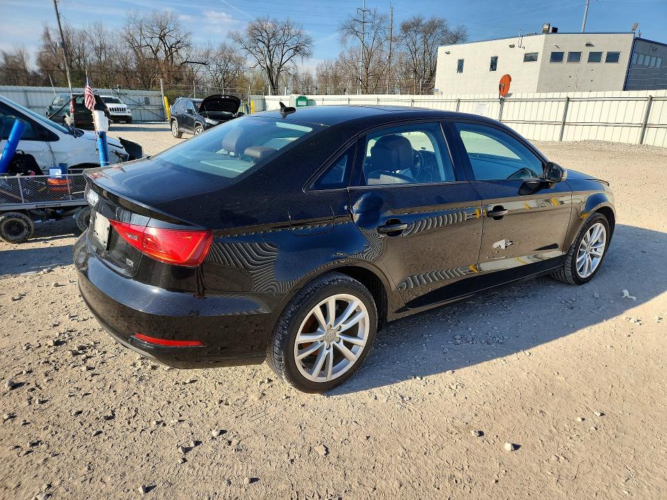 47240186 :رقم المزاد ، WAUAJGFF3F1076026 vin ، 2015 Audi A3 مزاد بيع