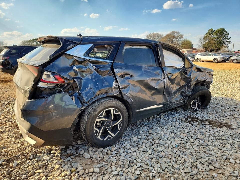 2023 Kia Sportage მანქანა იყიდება აუქციონზე, vin: KNDPUCAF3P7165839, აუქციონის ნომერი: 79996725