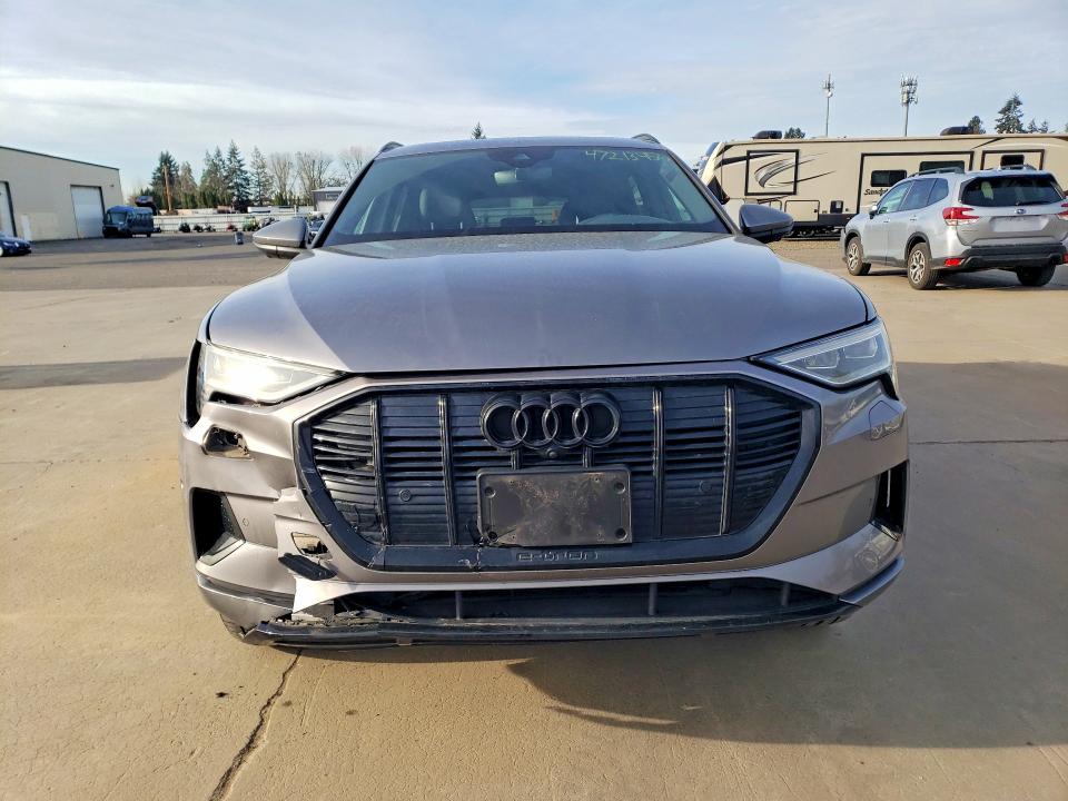 Aukcja sprzedaży 2022 Audi E-tron, vin: WA1LAAGE2NB014103, numer aukcji: 47213456