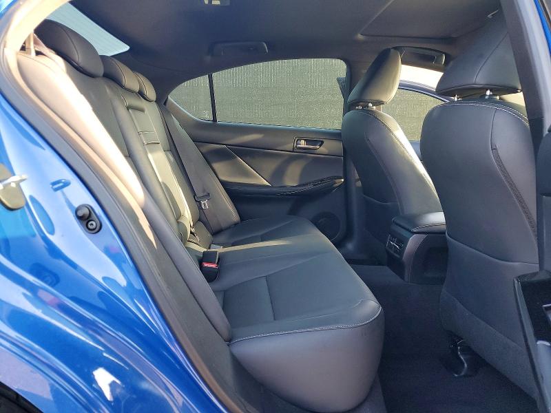 47225236 :رقم المزاد ، JTHC81F28M5044257 vin ، 2021 Lexus Is 300 مزاد بيع