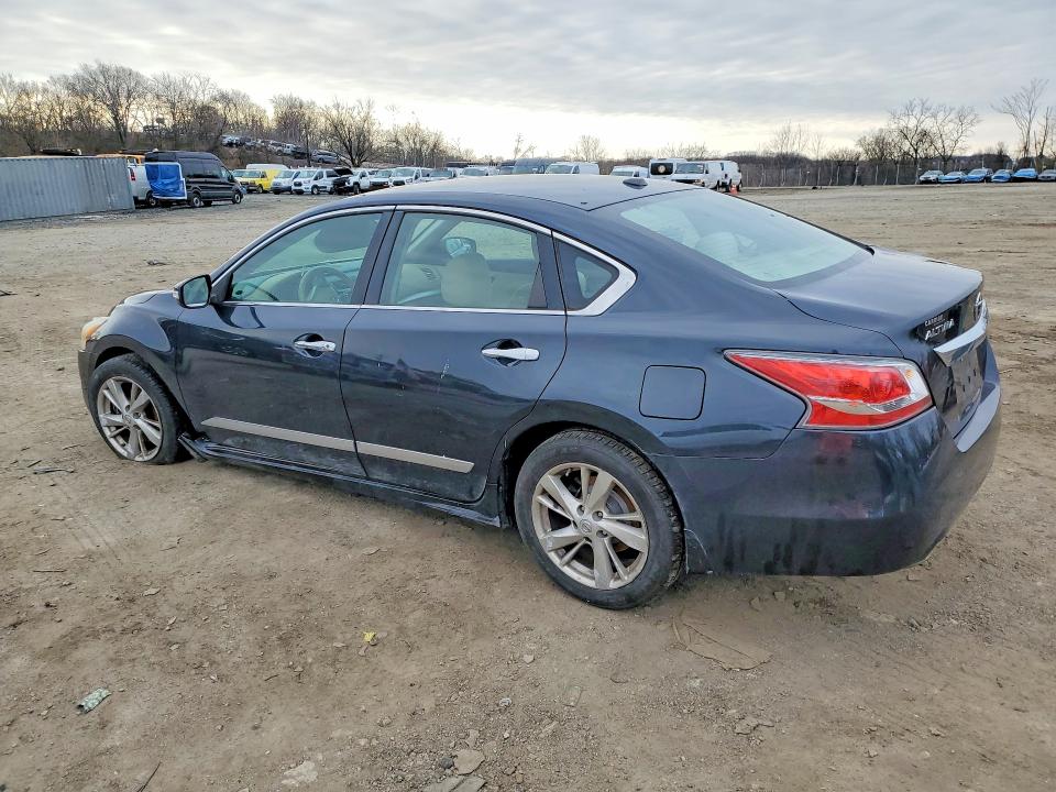 2015 Nissan Altima მანქანა იყიდება აუქციონზე, vin: 1N4AL3AP2FC115950, აუქციონის ნომერი: 46329656