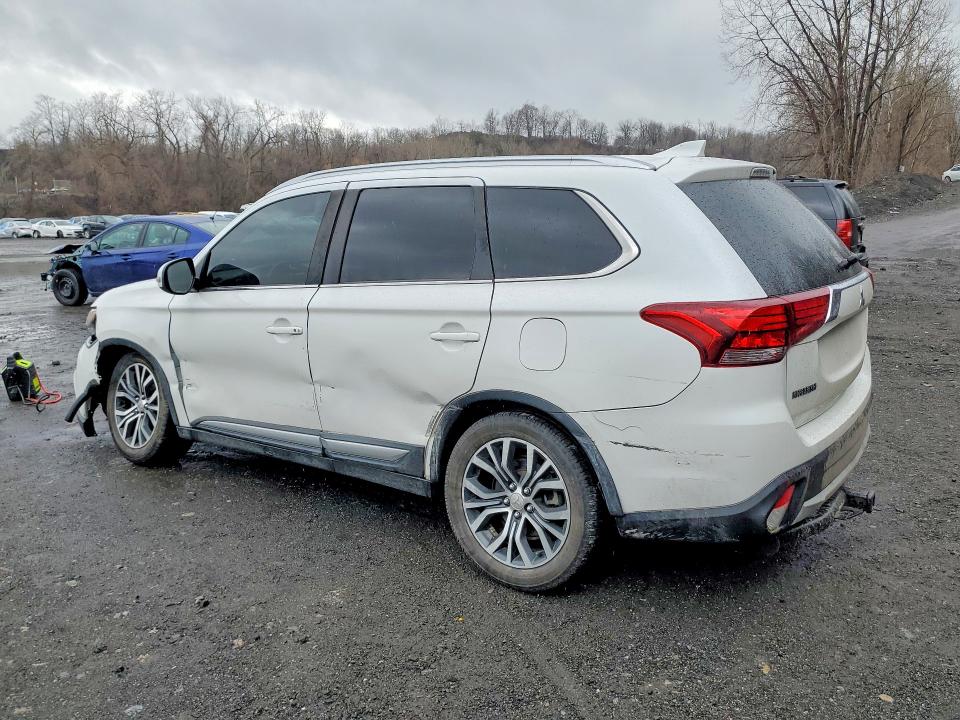 Продаж на аукціоні авто 2018 Mitsubishi Outlander, vin: JA4AZ3A34JZ011675, номер лоту: 46087356