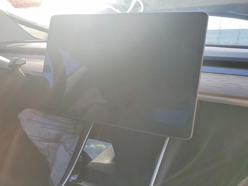 47627886 :رقم المزاد ، 5YJ3E1EB6JF178643 vin ، 2018 Tesla Model 3 مزاد بيع