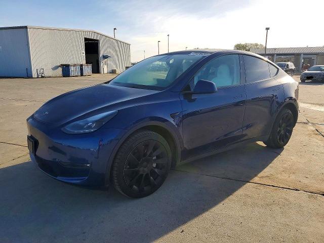 45478456 :رقم المزاد ، 7SAYGDEE1PF883437 vin ، 2023 Tesla Model Y مزاد بيع