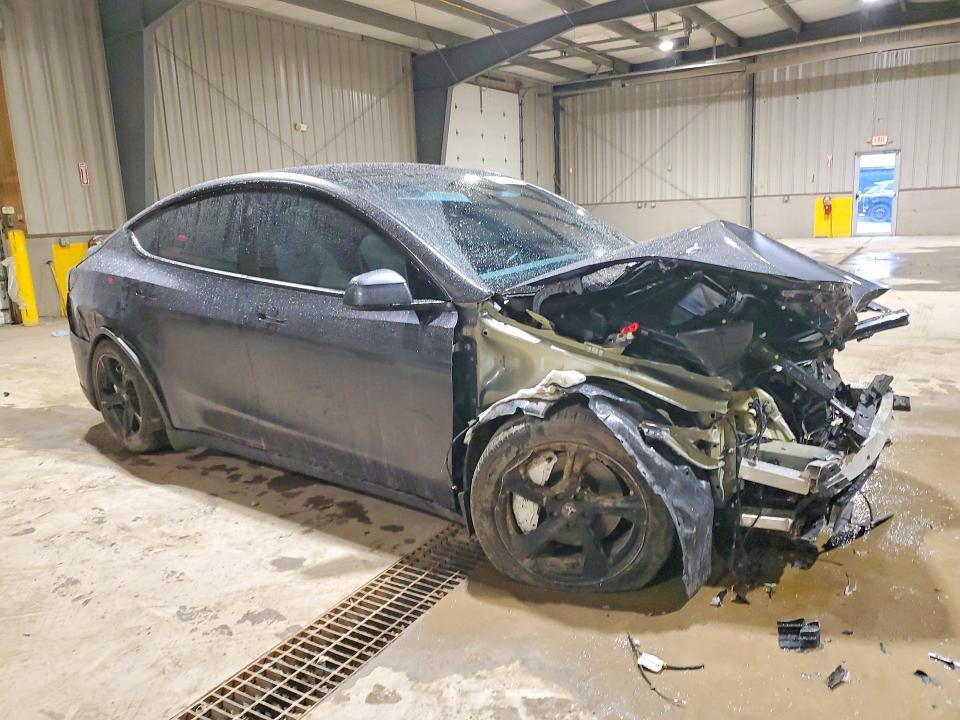 Продажа на аукционе авто 2026 Tesla Model Y, vin: 7SAYGDEE4TA443400, номер лота: 46140986