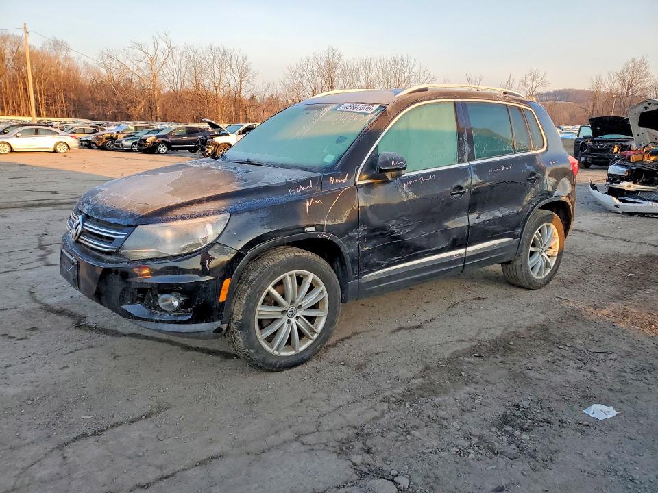 2013 Volkswagen Tiguan მანქანა იყიდება აუქციონზე, vin: WVGBV3AX9DW083952, აუქციონის ნომერი: 46897036
