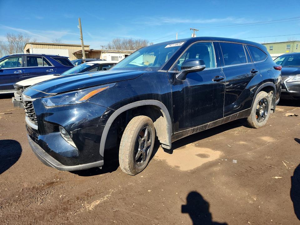 79211825 :رقم المزاد ، 5TDBZRBH0NS594826 vin ، 2022 Toyota Highlander مزاد بيع