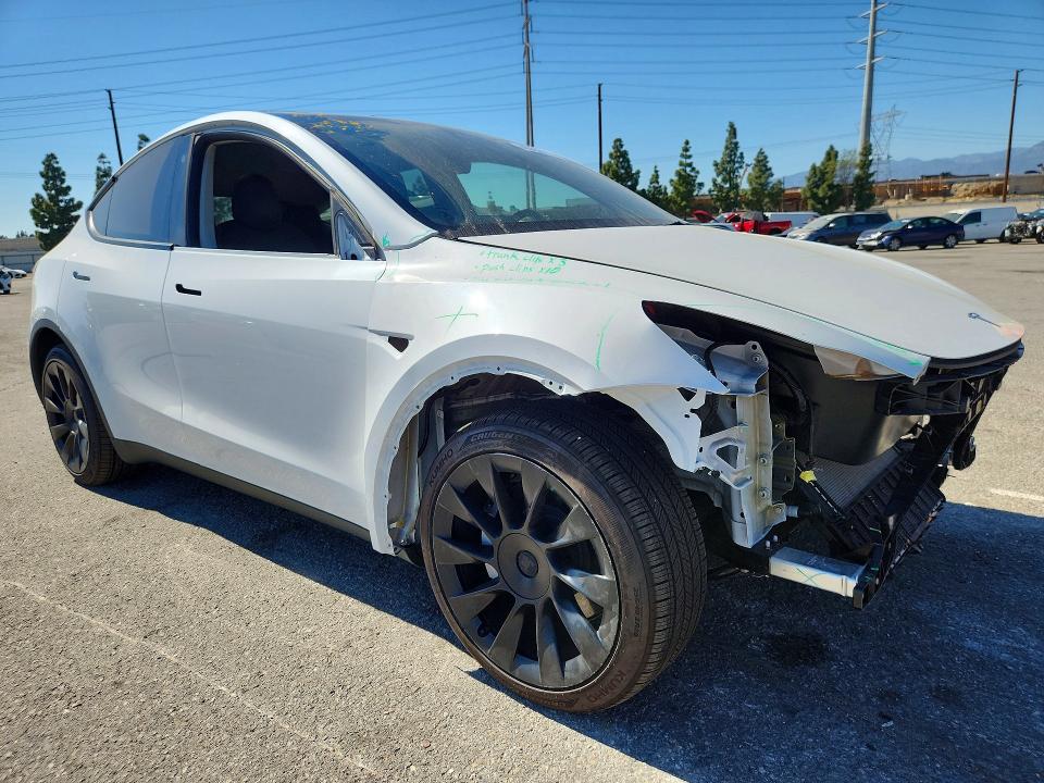 Продажа на аукционе авто 2021 Tesla Model Y, vin: 5YJYGDEE3MF244890, номер лота: 46458416