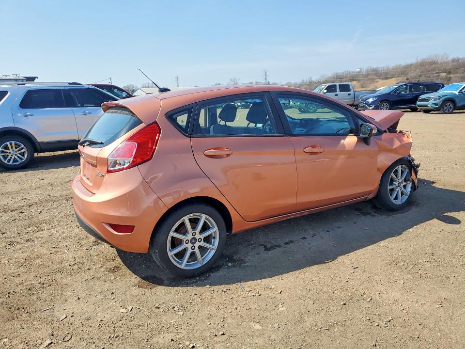 46928346 :رقم المزاد ، 3FADP4EJ7HM102240 vin ، 2017 Ford Fiesta مزاد بيع