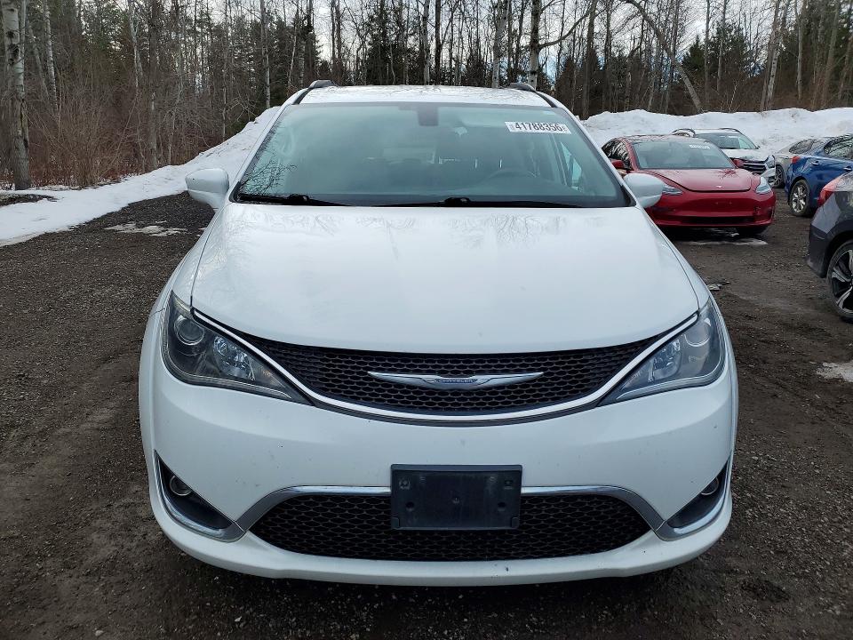 Продажа на аукционе авто 2017 Chrysler Pacifica Touring L F, vin: 2C4RC1BG1HR550663, номер лота: 41788356