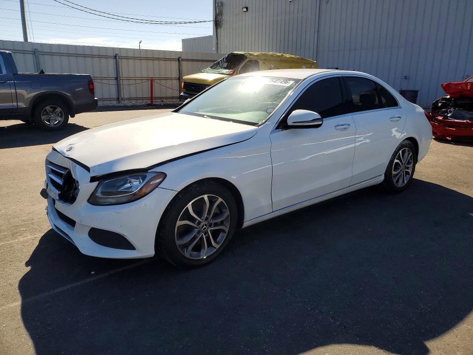 46401496 :رقم المزاد ، 55SWF4JB0HU224946 vin ، 2017 Mercedes-benz C مزاد بيع
