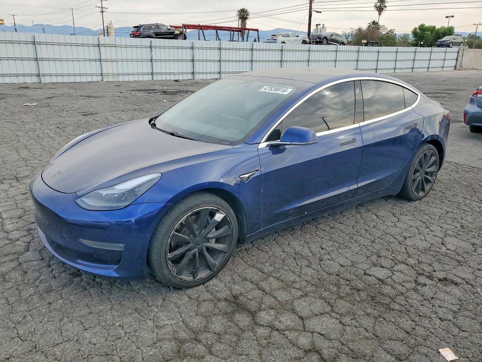 Продажа на аукционе авто 2018 Tesla Model 3, vin: 5YJ3E1EA0JF076522, номер лота: 47839916