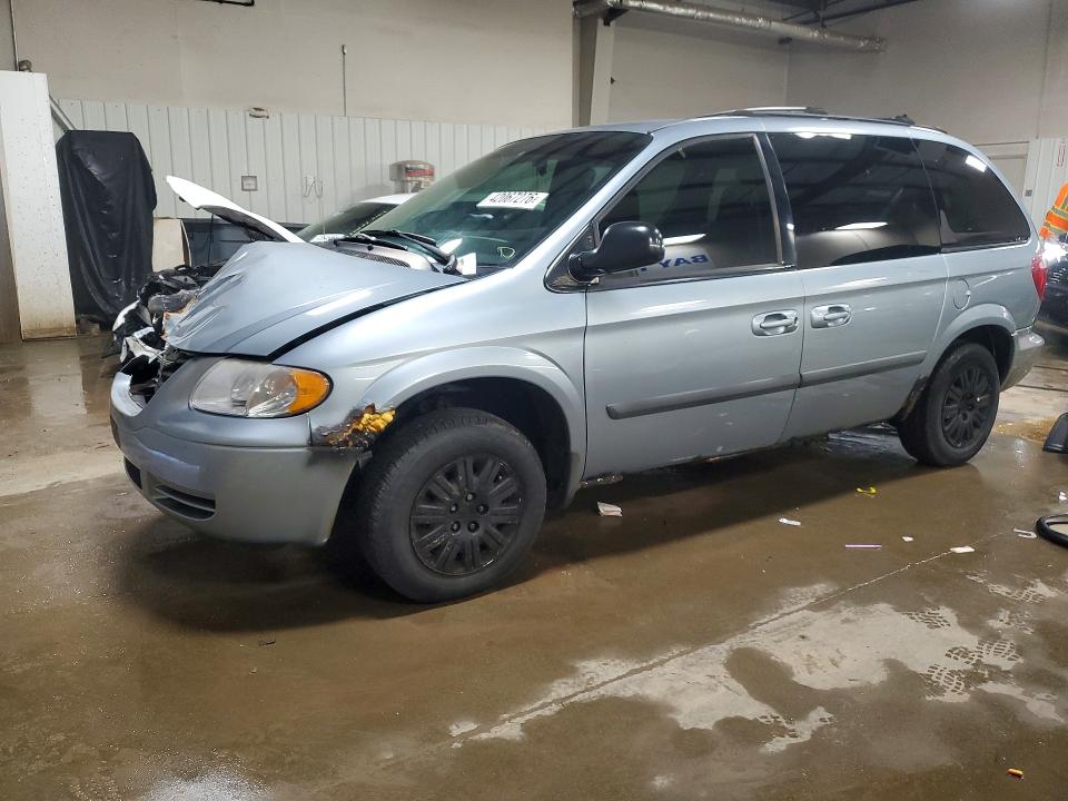2005 Chrysler Town & Country მანქანა იყიდება აუქციონზე, vin: 1C4GP45R75B263168, აუქციონის ნომერი: 42067276