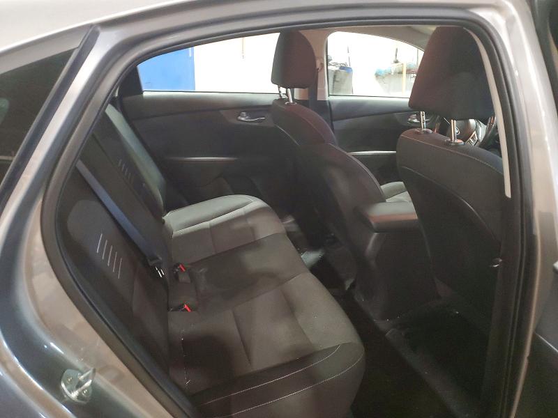 2021 Kia Forte მანქანა იყიდება აუქციონზე, vin: 3KPF24AD1ME374241, აუქციონის ნომერი: 46725366