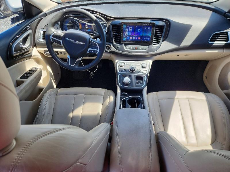 47049906 :رقم المزاد ، 1C3CCCCG1FN573486 vin ، 2015 Chrysler 200 مزاد بيع
