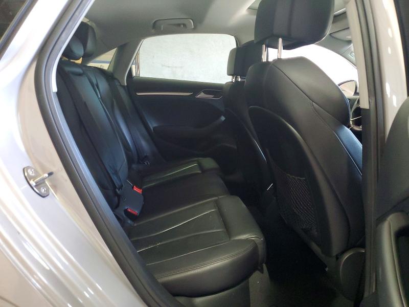 Продажа на аукционе авто 2015 Audi A3, vin: WAUEFGFF8F1010980, номер лота: 45684396