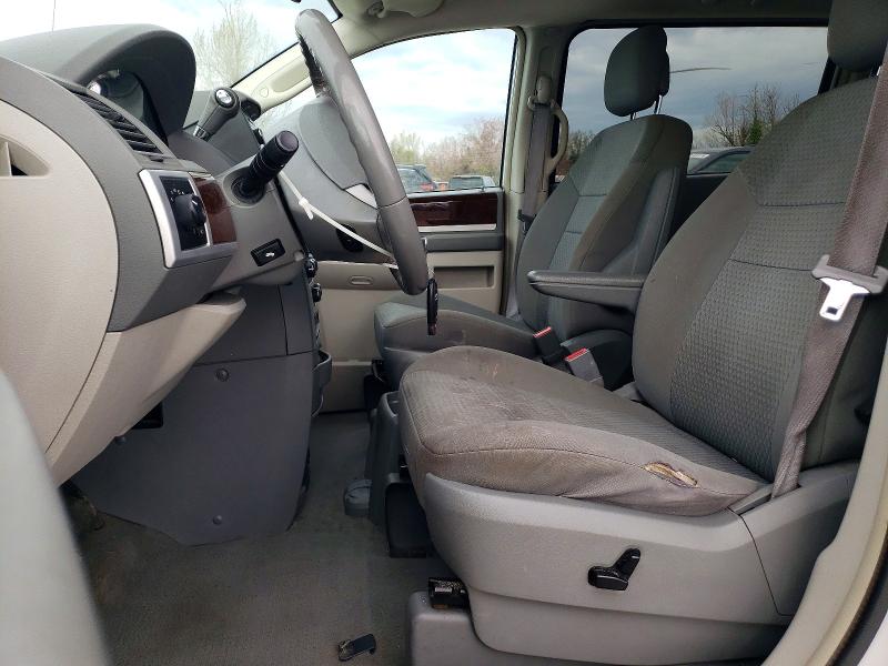 2010 Chrysler Town & Country მანქანა იყიდება აუქციონზე, vin: 2A4RR5D14AR304477, აუქციონის ნომერი: 46902776