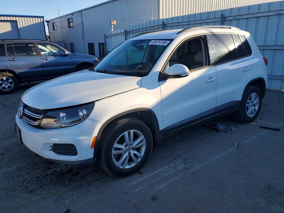 45474196 :رقم المزاد ، WVGAV7AX3GW596363 vin ، 2016 Volkswagen Tiguan مزاد بيع