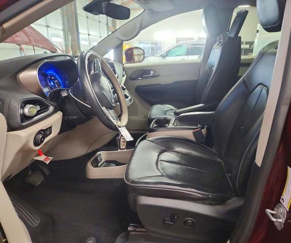 Продажа на аукционе авто 2018 Chrysler Pacifica, vin: 2C4RC1GG1JR105855, номер лота: 79775205