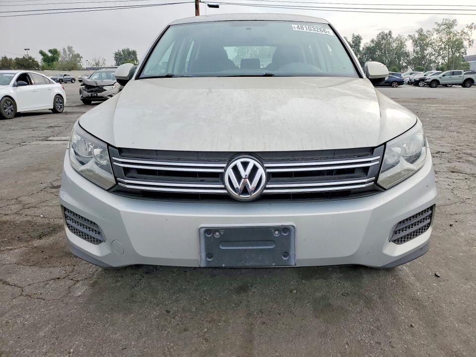2013 Volkswagen Tiguan მანქანა იყიდება აუქციონზე, vin: WVGAV3AX6DW609692, აუქციონის ნომერი: 48103266