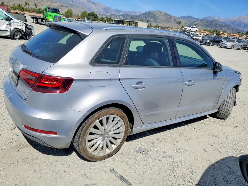 2016 Audi A3 მანქანა იყიდება აუქციონზე, vin: WAUUPBFF2GA086224, აუქციონის ნომერი: 52093186