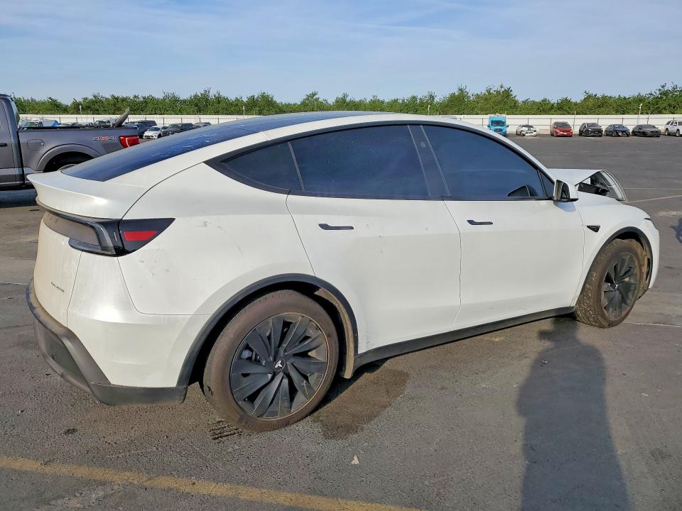 47901356 :رقم المزاد ، 7SAYGDEE9TF365456 vin ، 2026 Tesla Model Y مزاد بيع