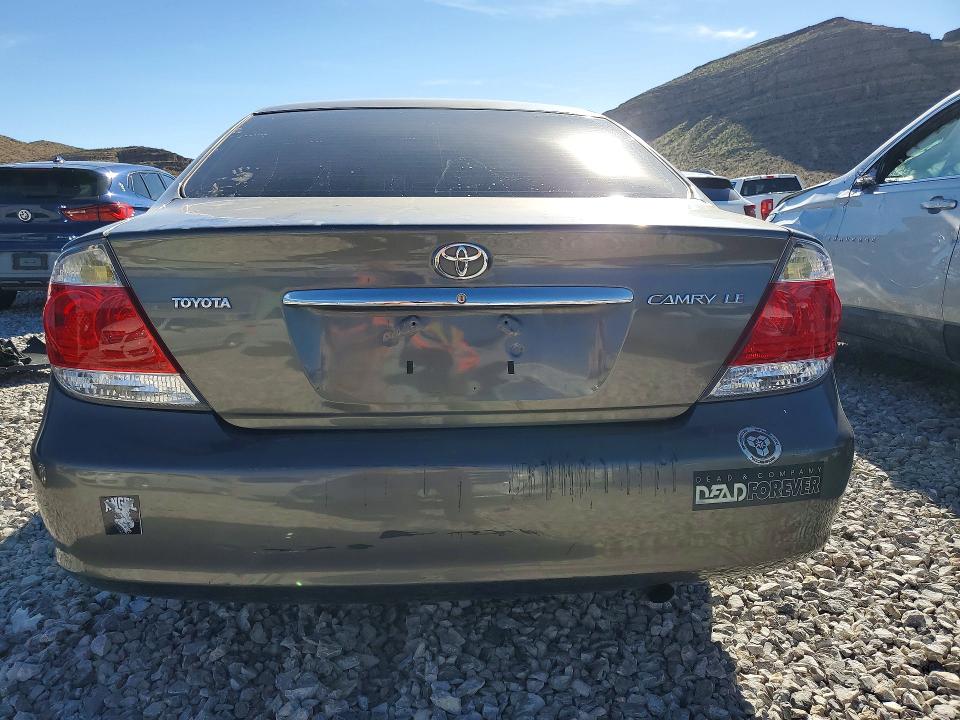 2005 Toyota Camry მანქანა იყიდება აუქციონზე, vin: 4T1BE32K95U510255, აუქციონის ნომერი: 45849466
