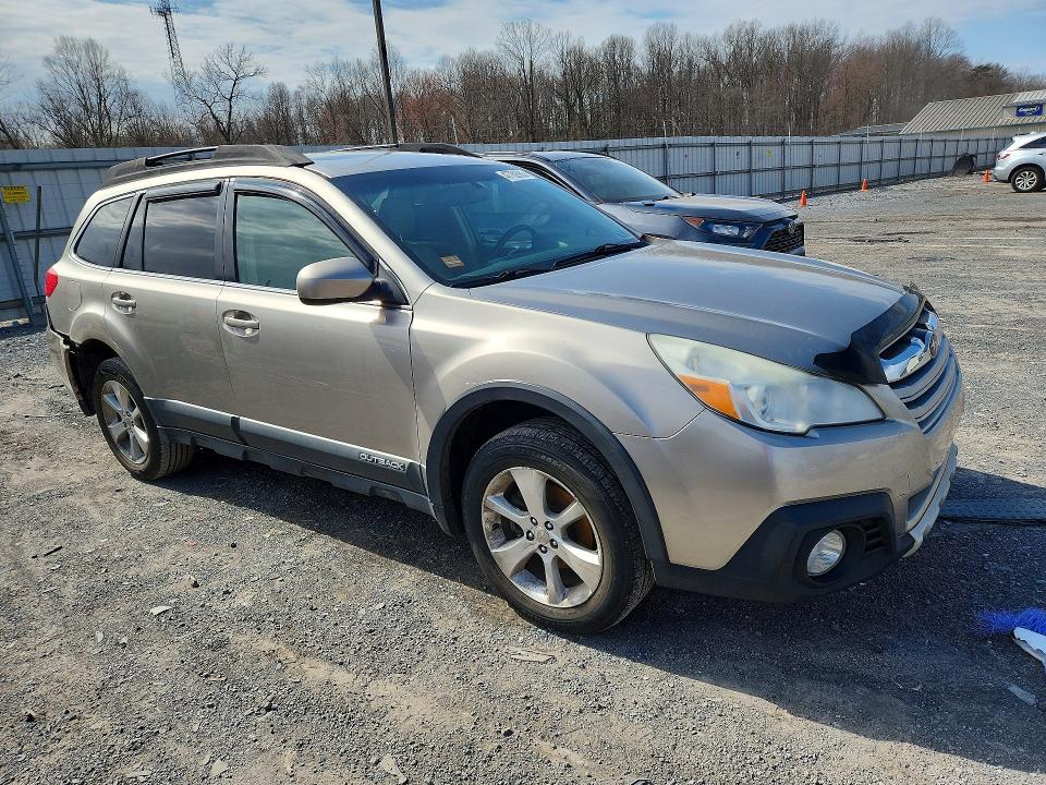 2014 Subaru Outback მანქანა იყიდება აუქციონზე, vin: 4S4BRBLC5E3236015, აუქციონის ნომერი: 47762986