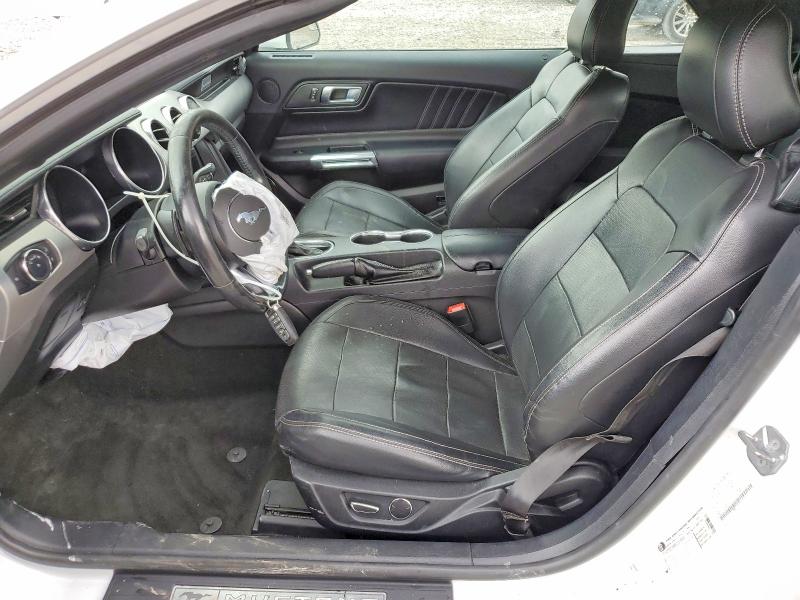 45643276 :رقم المزاد ، 1FATP8UH9J5177051 vin ، 2018 Ford Mustang مزاد بيع