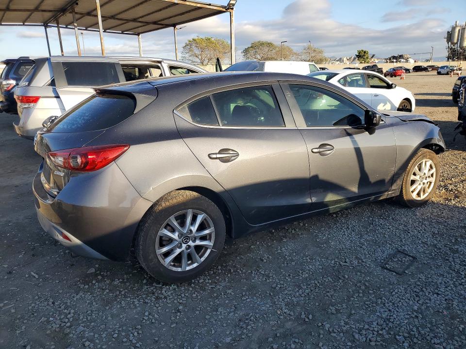 45705326 :رقم المزاد ، 3MZBM1L75FM145162 vin ، 2015 Mazda 3 مزاد بيع