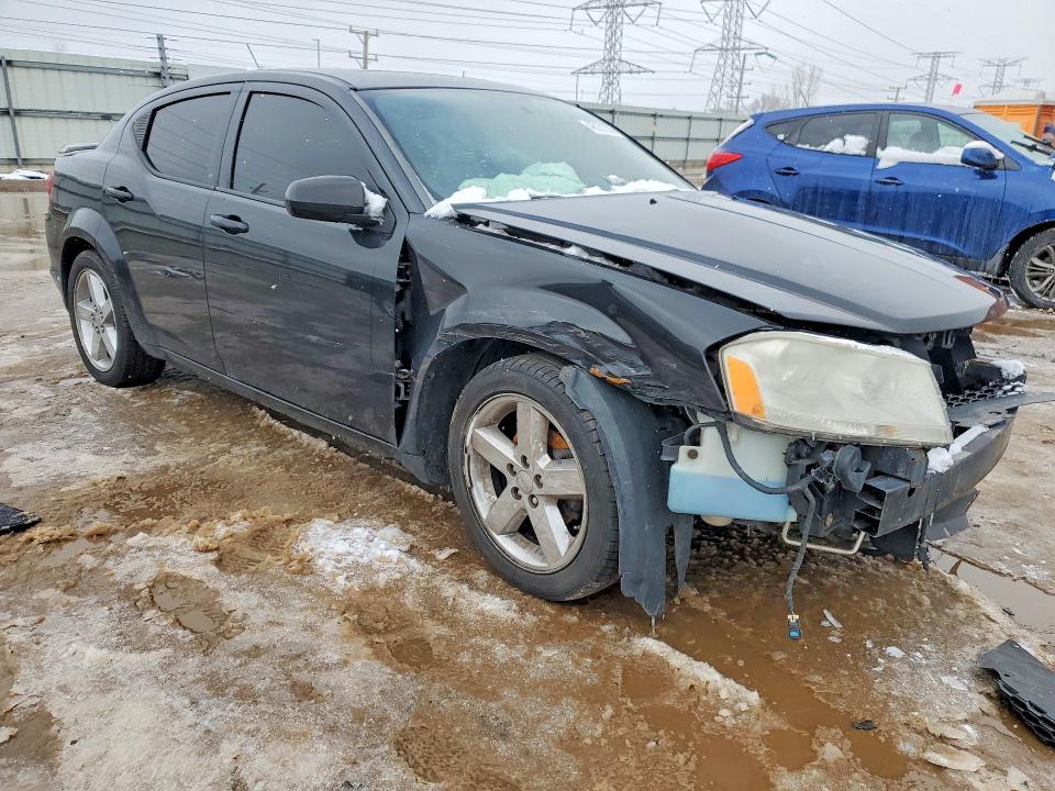 46131286 :رقم المزاد ، 1B3BD2FG8BN524162 vin ، 2011 Dodge Avenger مزاد بيع