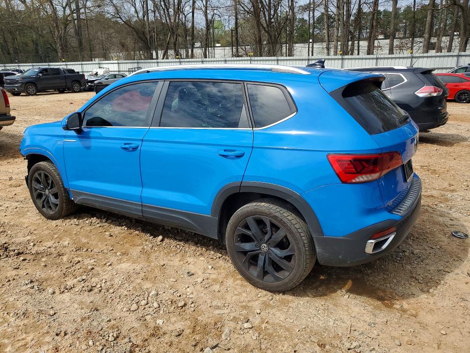 46624566 :رقم المزاد ، 3VVTX7B21NM096971 vin ، 2022 Volkswagen Taos مزاد بيع