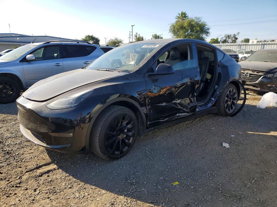 Auction sale of the 2023 Tesla Model Y, vin: 7SAYGAEEXPF706867, lot number: 49333596