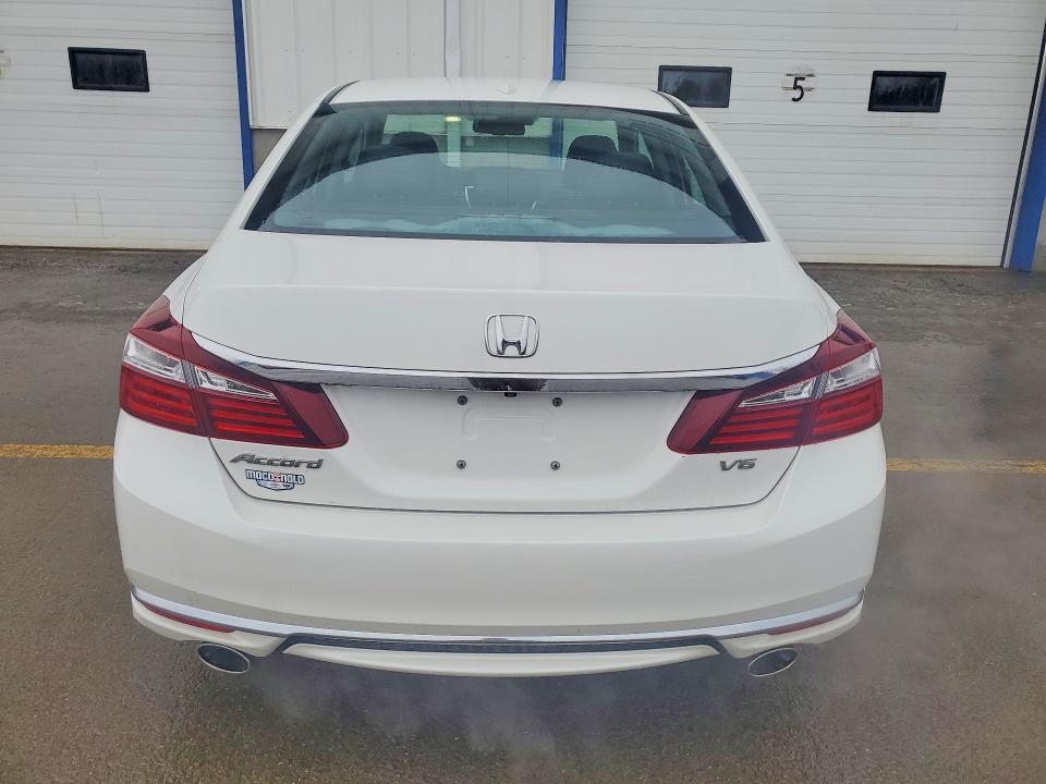 Продаж на аукціоні авто 2017 Honda Accord, vin: 1HGCR3F88HA800263, номер лоту: 41618106