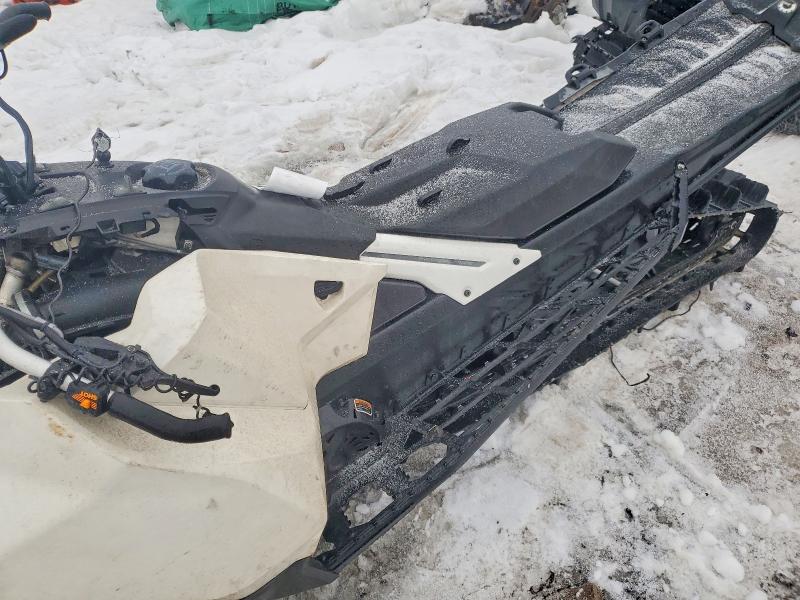 79561595 :رقم المزاد ، 2BPSVHJF8JV000015 vin ، 2018 Ski Doo Freeride 154 S-38 85 مزاد بيع