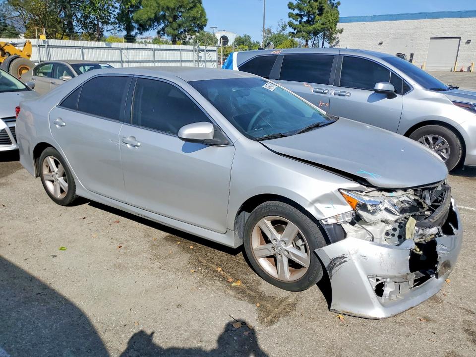 2014 Toyota Camry მანქანა იყიდება აუქციონზე, vin: 4T1BF1FK1EU800842, აუქციონის ნომერი: 46300576