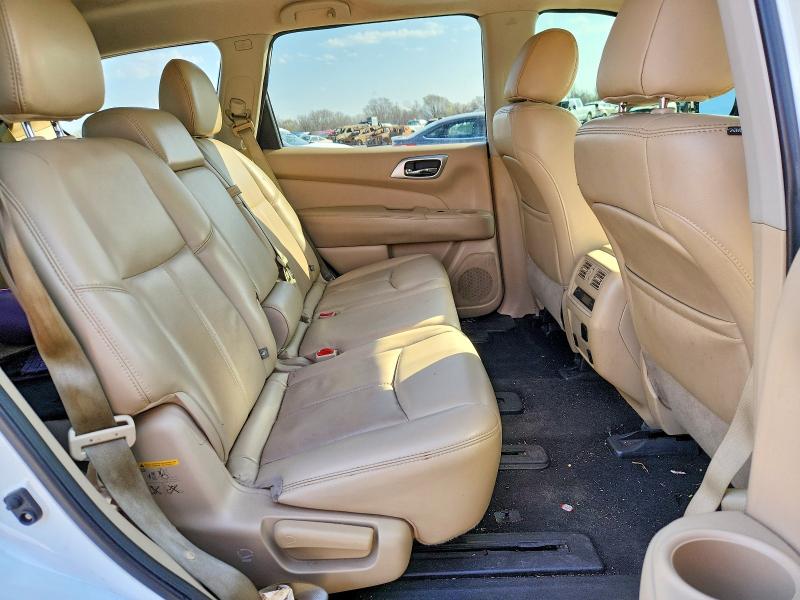 48052216 :رقم المزاد ، 5N1DR2MN0HC623326 vin ، 2017 Nissan Pathfinder مزاد بيع