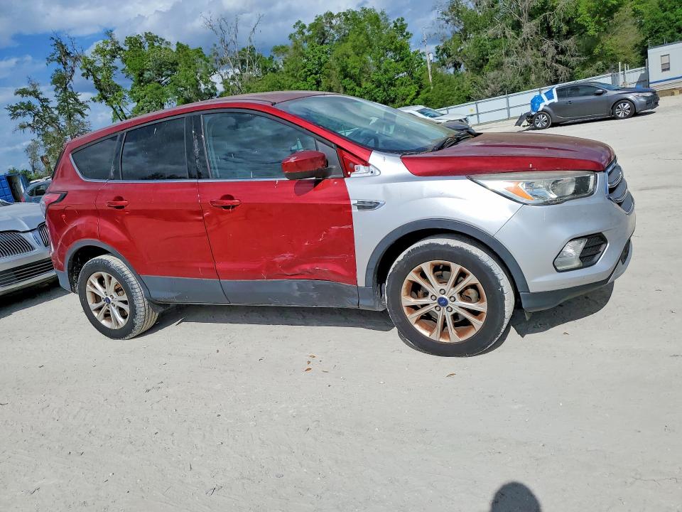 48315626 :رقم المزاد ، 1FMCU0GD9HUE86785 vin ، 2017 Ford Escape مزاد بيع