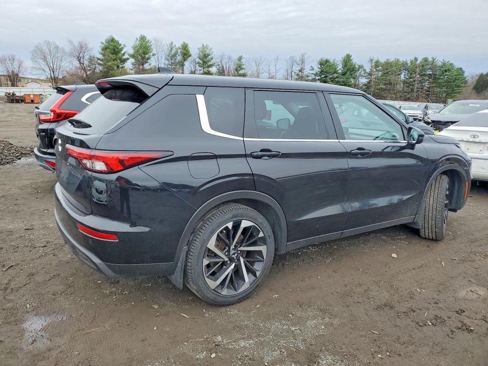 Продаж на аукціоні авто 2022 Mitsubishi Outlander, vin: JA4J3TA88NZ073373, номер лоту: 47713316