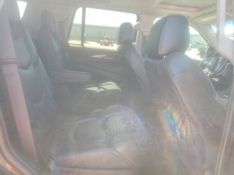 47036596 :رقم المزاد ، 1GYS4CKJXJR223626 vin ، 2018 Cadillac Escalade مزاد بيع
