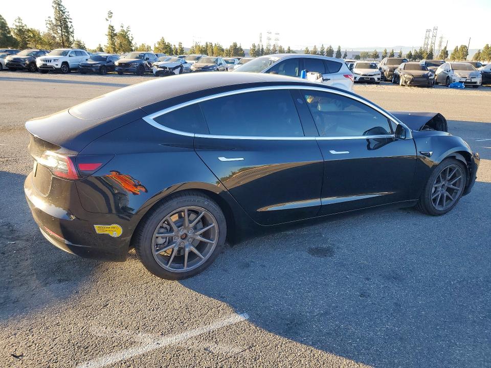 2020 Tesla Model 3 მანქანა იყიდება აუქციონზე, vin: 5YJ3E1EA9LF804731, აუქციონის ნომერი: 46585586