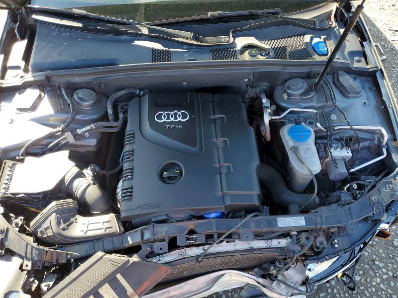 47915356 :رقم المزاد ، WAUFFAFL0FN008950 vin ، 2015 Audi A4 مزاد بيع