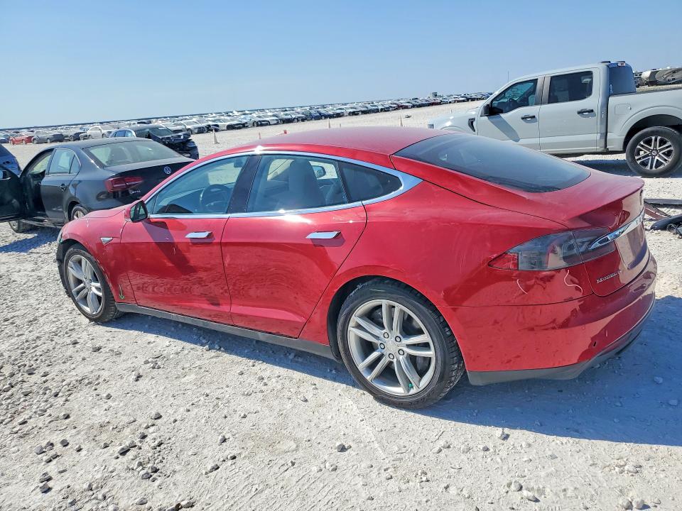 47130166 :رقم المزاد ، 5YJSA1E1XGF120395 vin ، 2016 Tesla Model S مزاد بيع