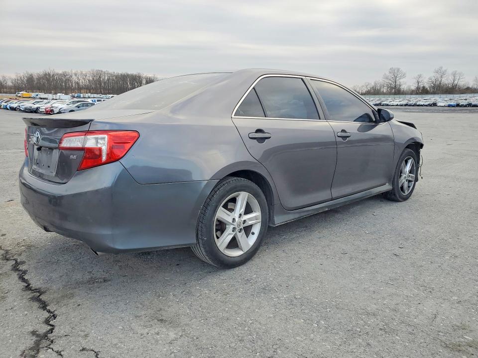 79481785 :رقم المزاد ، 4T1BF1FK4EU428154 vin ، 2014 Toyota Camry مزاد بيع