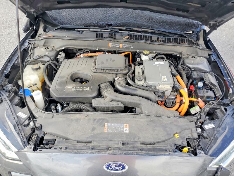 41663746 :رقم المزاد ، 3FA6P0SU8LR261036 vin ، 2020 Ford Fusion مزاد بيع