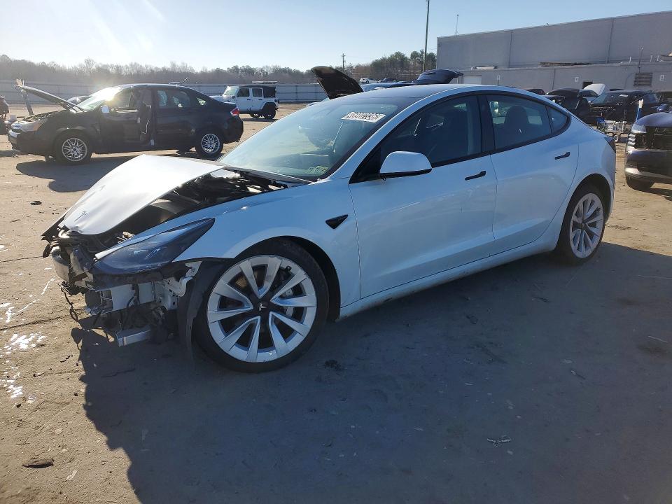 Продажа на аукционе авто 2022 Tesla Model 3, vin: 5YJ3E1EA5NF369919, номер лота: 46902336