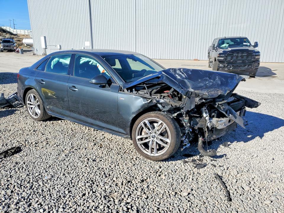 Продаж на аукціоні авто 2017 Audi A4, vin: WAUDNAF48HN041829, номер лоту: 42013946