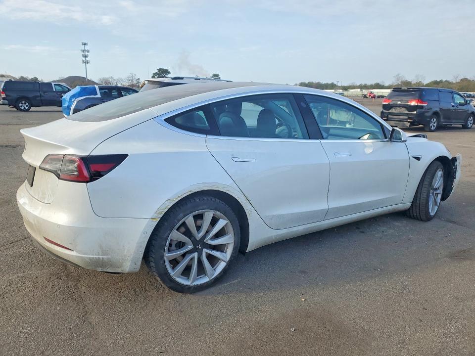 47608666 :رقم المزاد ، 5YJ3E1EA7LF745906 vin ، 2020 Tesla Model 3 مزاد بيع