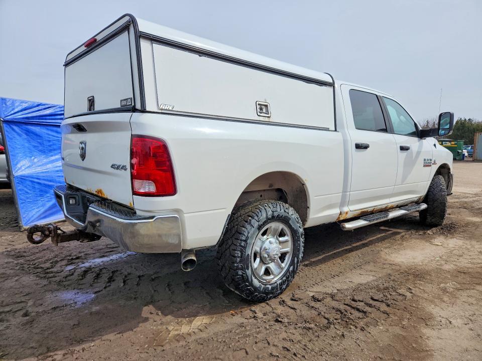 46652166 :رقم المزاد ، 3C63R3DL3EG233101 vin ، 2014 Ram 3500 مزاد بيع